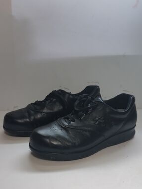 Women SAS Free Time shoes 7.5 WW black wide comfort walking leather shoes